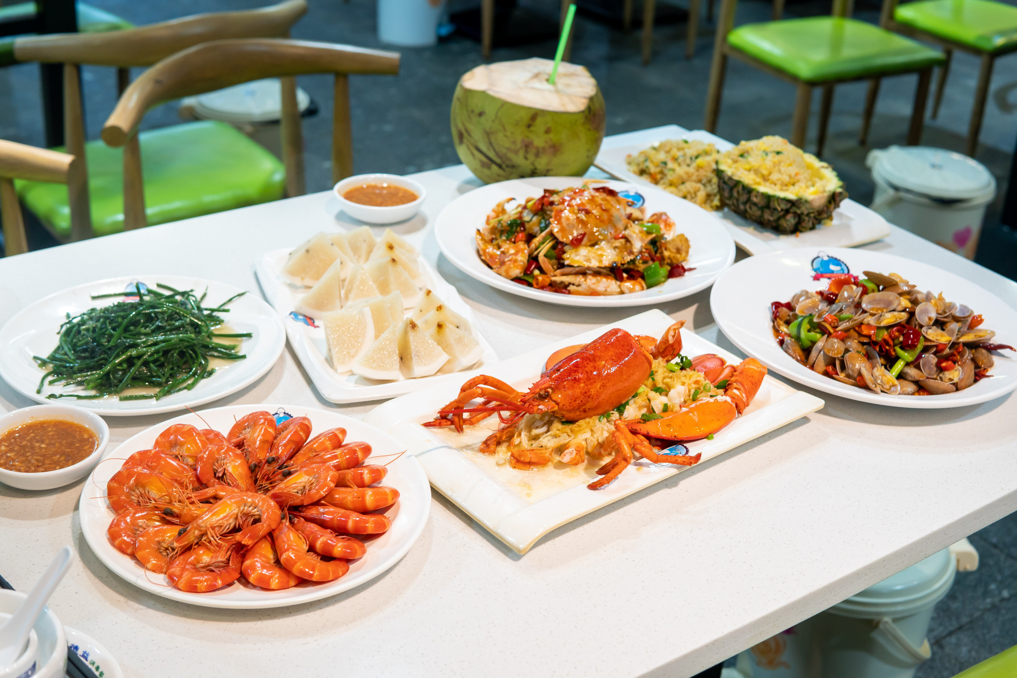 三亚奥特莱斯海鲜,三亚奥特莱斯里面有什么东西