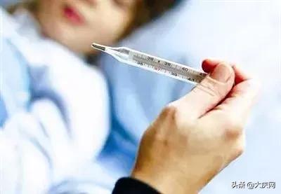 高烧38.5度需要吃退烧药吗,高烧38.5以上需要立即喂布洛芬吗