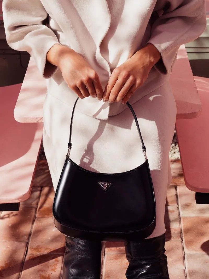 情侣送礼物不应该送什么,情侣之间送礼物不对等