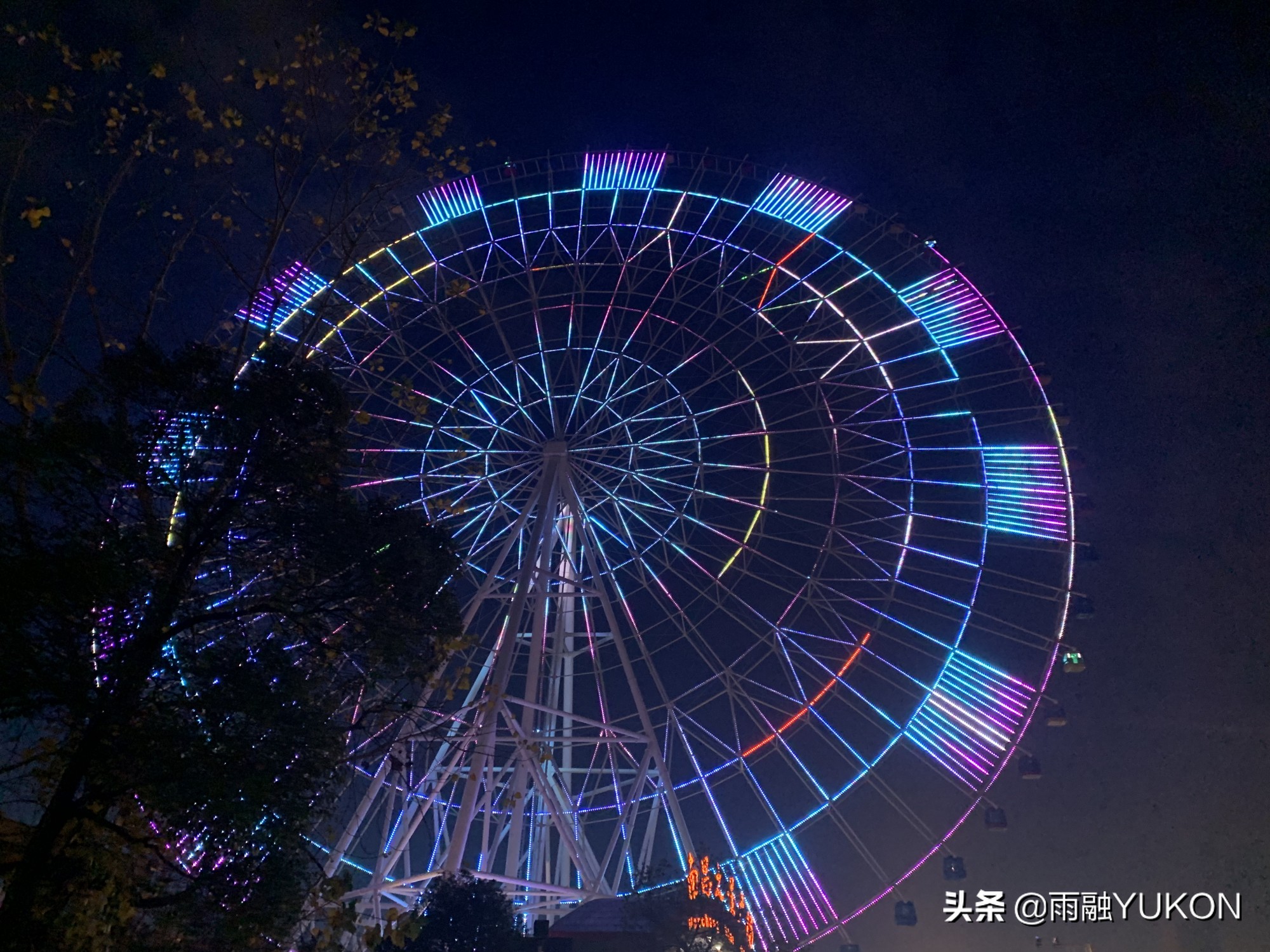 中国最奇迹的摩天大楼,中国第1座摩天轮大楼