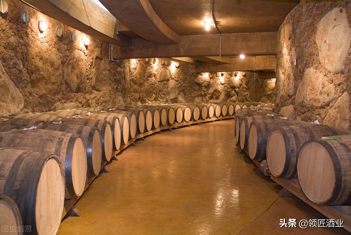 汾酒青花20和青花30哪个口感好,53度红瓷汾酒和15年老白汾酒对比