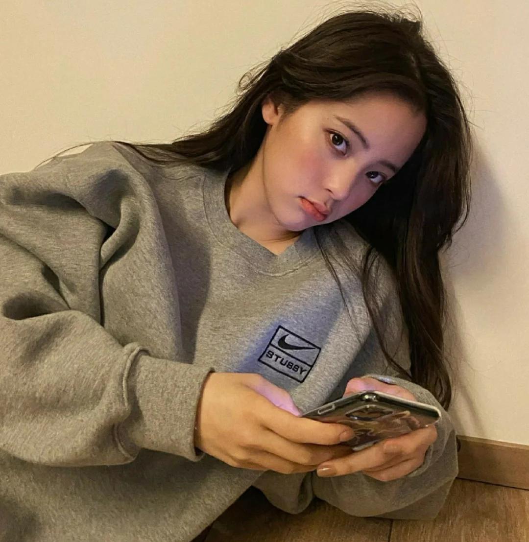 判断颧骨高低是什么方法,颧骨高是高级脸的特征