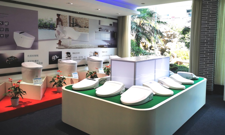 衡量智能马桶产品好坏的三大主要指标值：电控技术、加热系统、陶瓷和注塑原材料，国内品牌技术实力超出想象