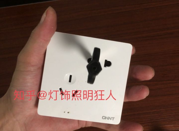 开关插座哪家强14款插座硬核测评,开关插座品牌推荐测评