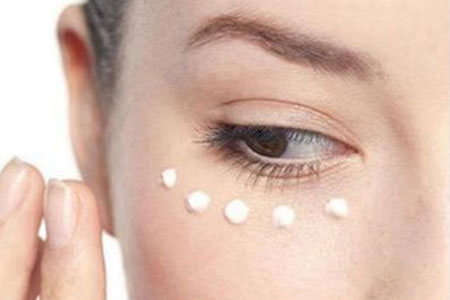 怎么正确使用眼霜不会长脂肪粒,什么眼霜用了不长脂肪粒