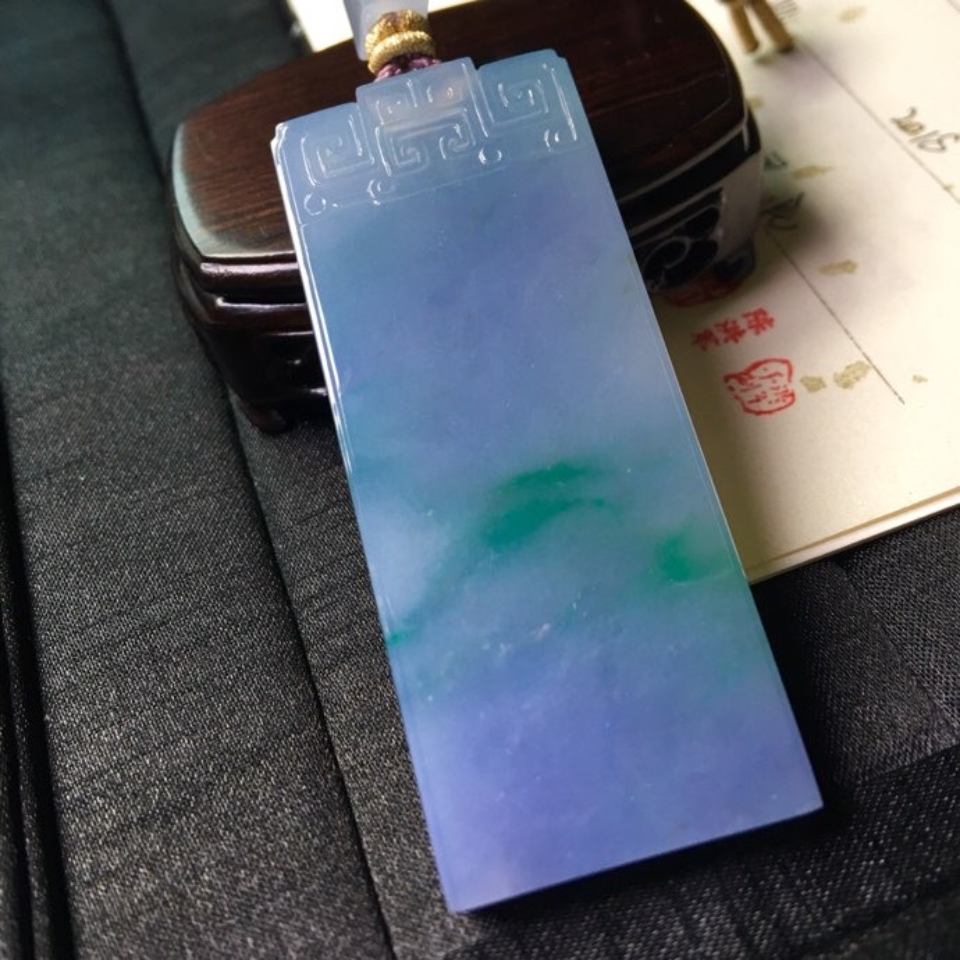 云南翡翠骗局央视,翡翠bc货有毒吗