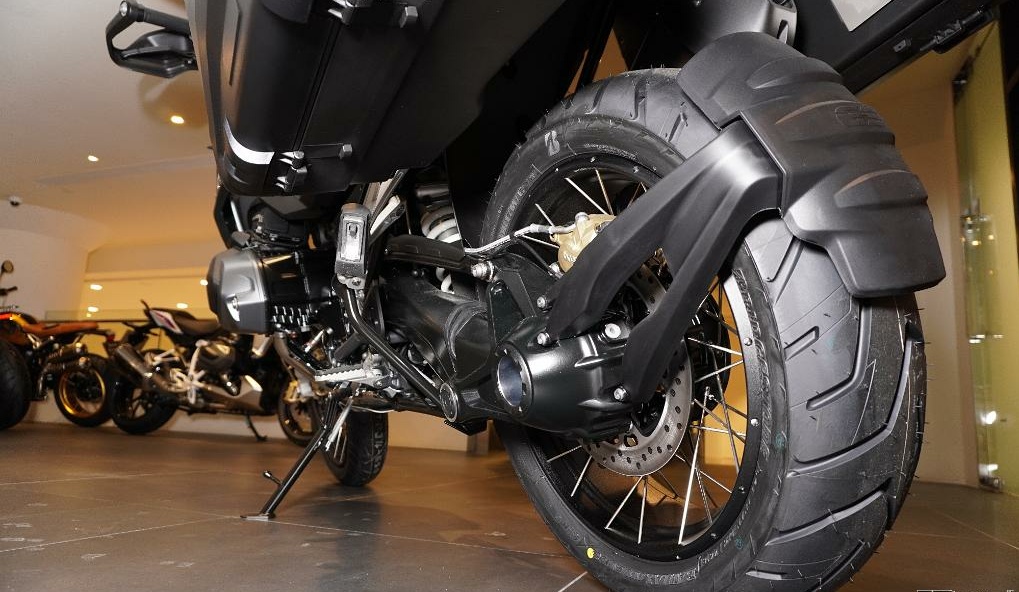 宝马r1250gs探险版能跑多快,宝马r1250gs探险版座高展示