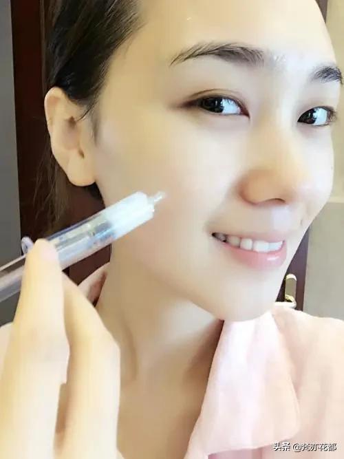 皮肤起皮干燥有碎屑用什么护肤,皮肤干燥起皮如何快速保湿