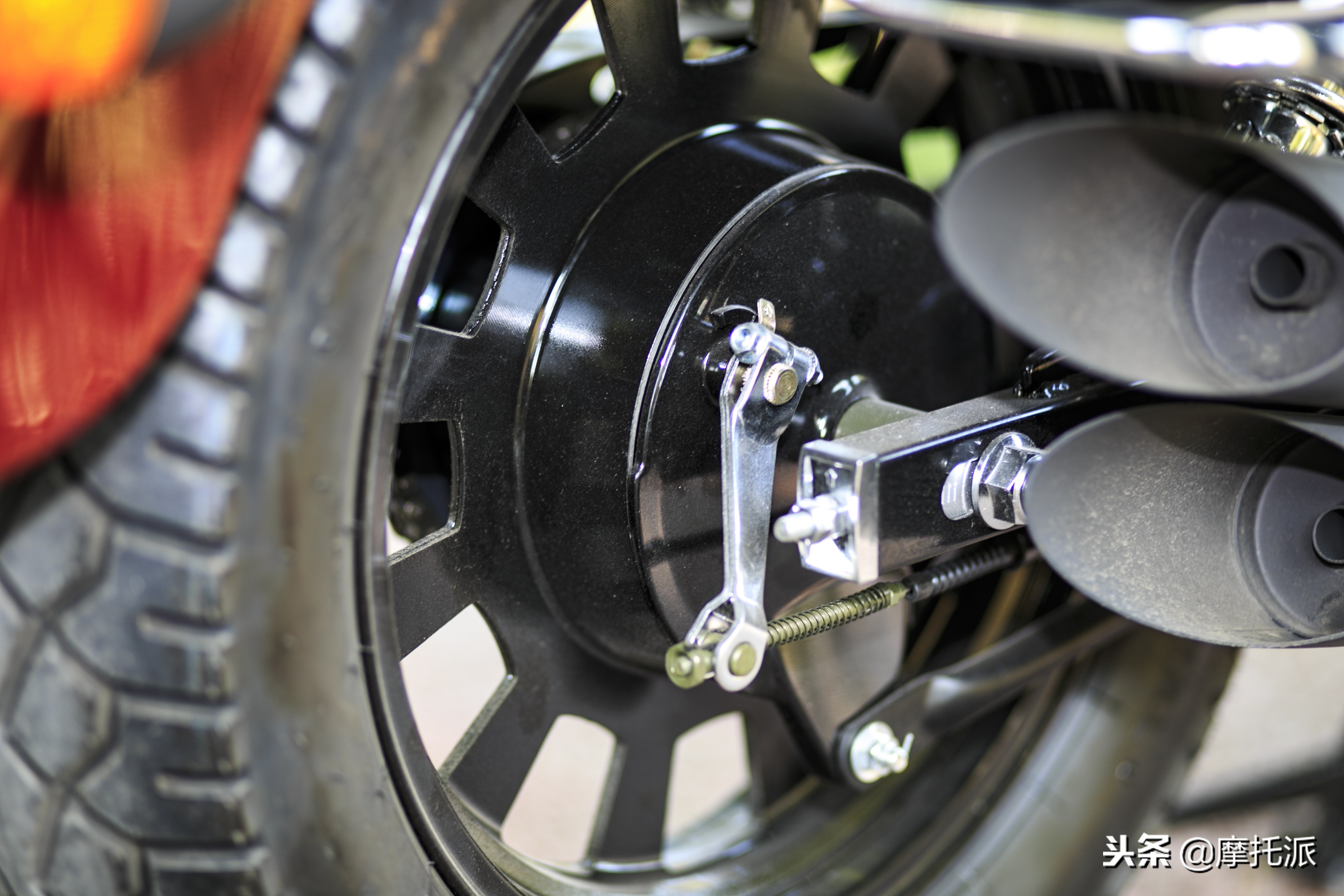 凯威极光200摩托车,钱江凯威荣光202和极光200的区别