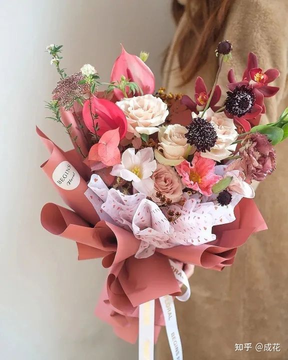 卖花包装纸选什么颜色,新手开花店怎么选择包装纸