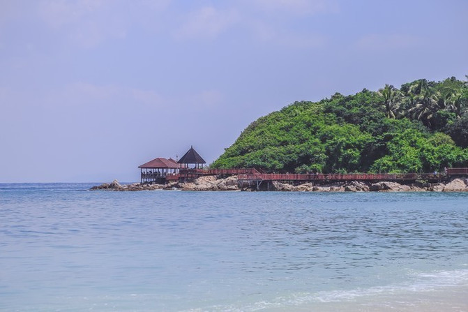 全国唯一全世界免签的地方,对中国免签的旅游城市