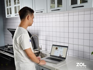 我把台式机换成了笔记本，省出1平米的空间给孩子，价值66000元