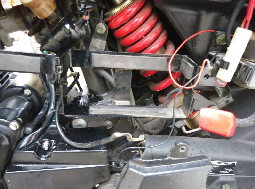 为啥摩托车放了几年没反应呢,摩托车电瓶正常放几天就没电了