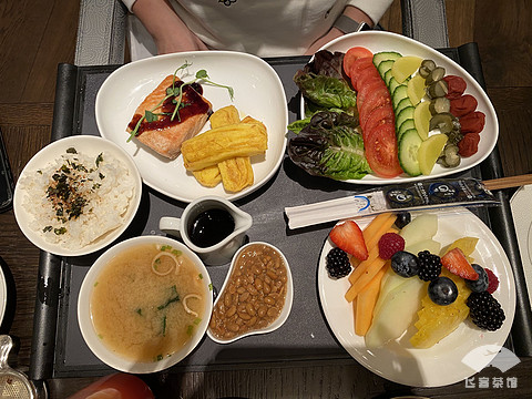 伦敦朗廷酒店套房,伦敦朗廷酒店简介