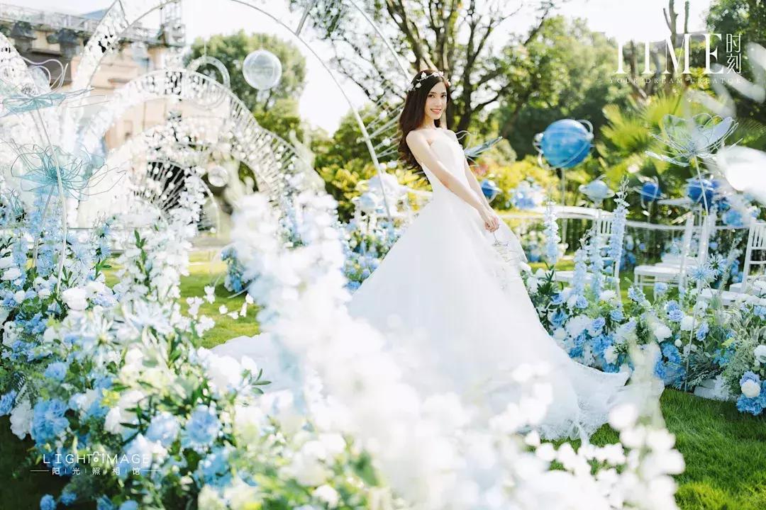 一场由3000米星星灯组成的梦幻婚礼《星夜花园》