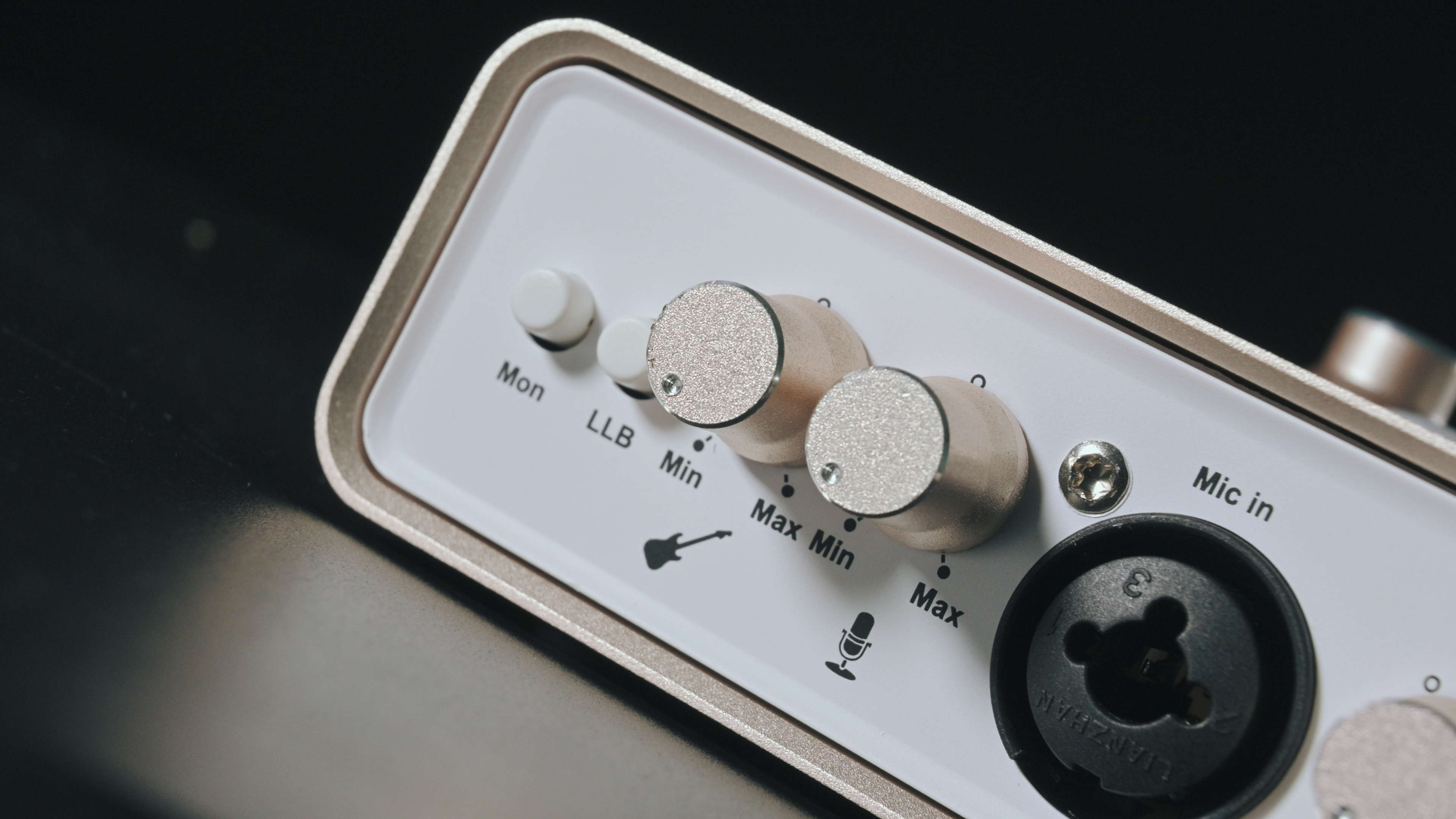 艾肯uports2live声卡怎么录歌,艾肯声卡uports2能直接连手机用吗