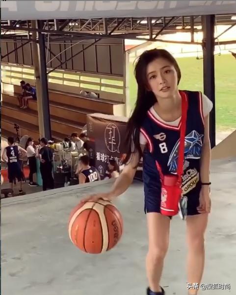 拿下十万虎扑直男，离过婚的她还有资格成为女团出道吗？