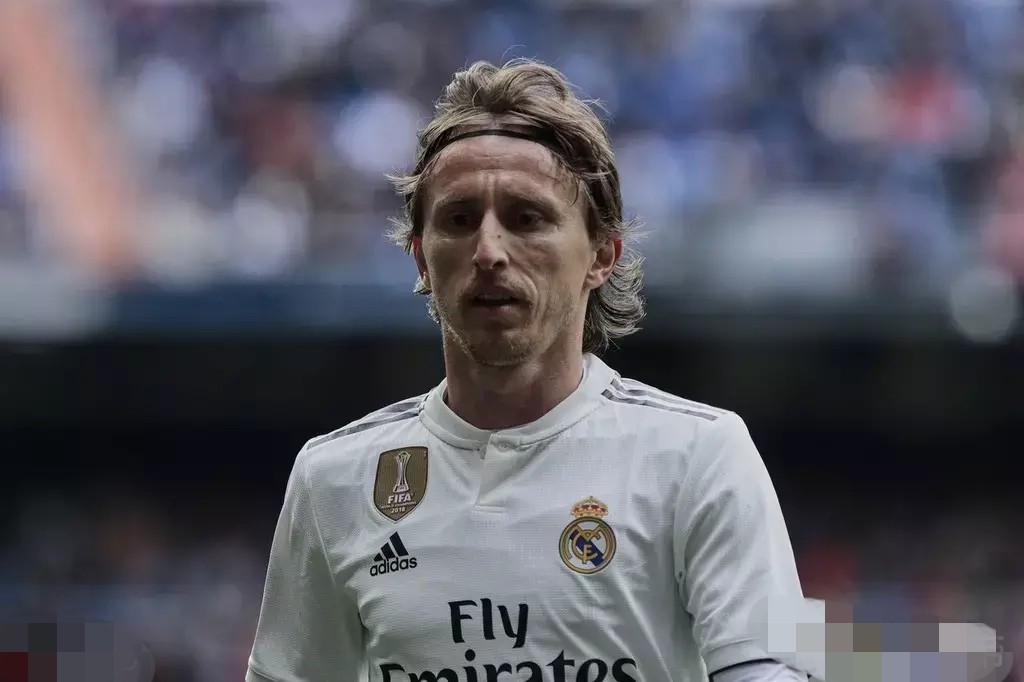 厄齐尔神奇操作,厄齐尔目前状况怎样