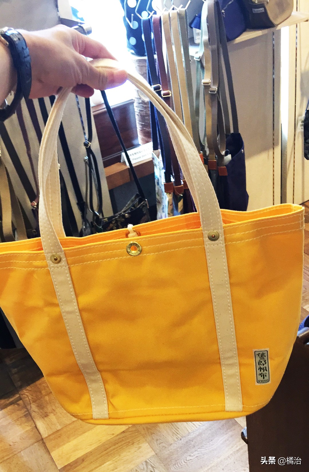 日本旅行,除了药妆,这间历史悠久的帆布包店,也值得一看呦