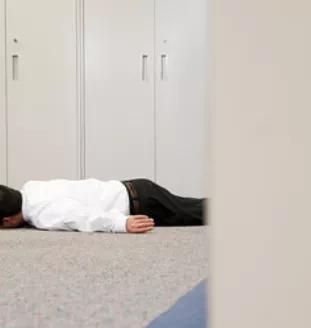 连续嗝逆是什么病的前兆,身体各个部位的预警信号