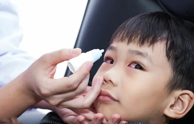 9岁女童近视度数增长快什么原因,近视变老花原因