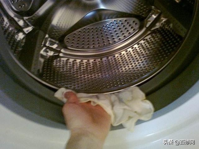 网上流传“洗衣机清洗小龙虾”？这个操作使不得，洗衣机太脏了！
