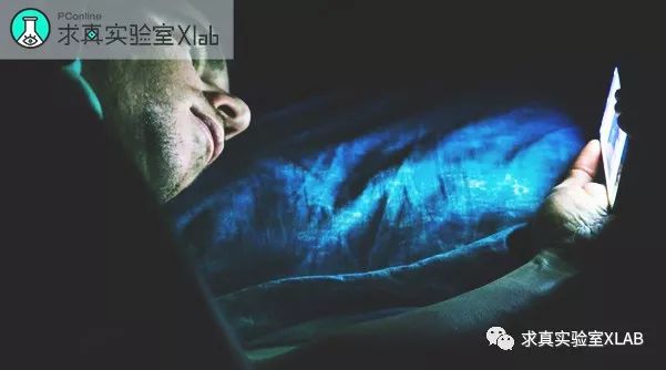 为啥防蓝光钢化膜看着眼睛很累,防蓝光和不防蓝光手机贴膜区别