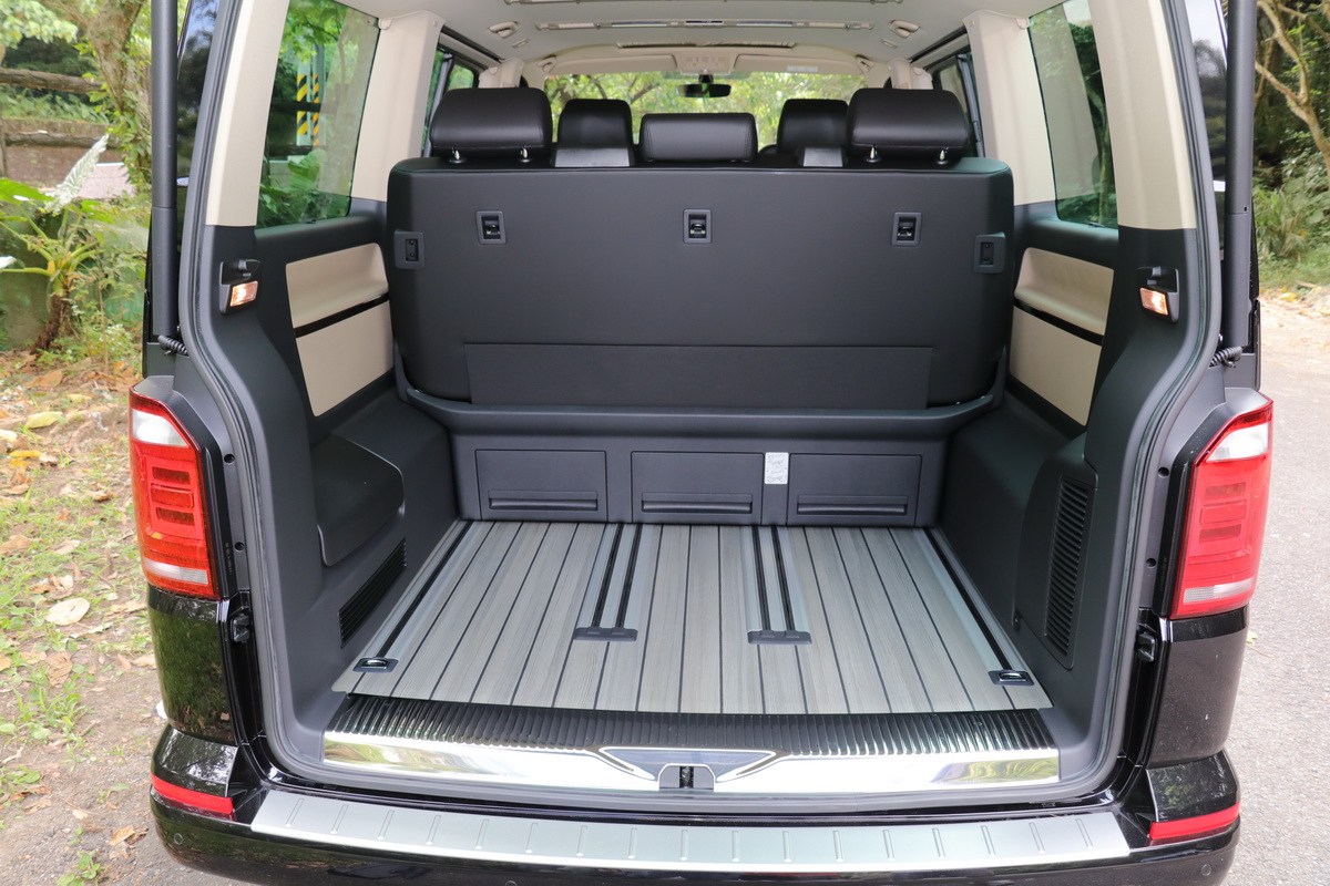 进口大众multivan精彩实拍展示,19年大众帕萨特混动试驾