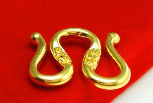黄金手链8字挂钩防掉方法,黄金手链每天摘挂钩会断吗
