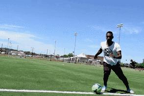 两次变向超炫过人技巧,5个初学者必会的实战过人技巧