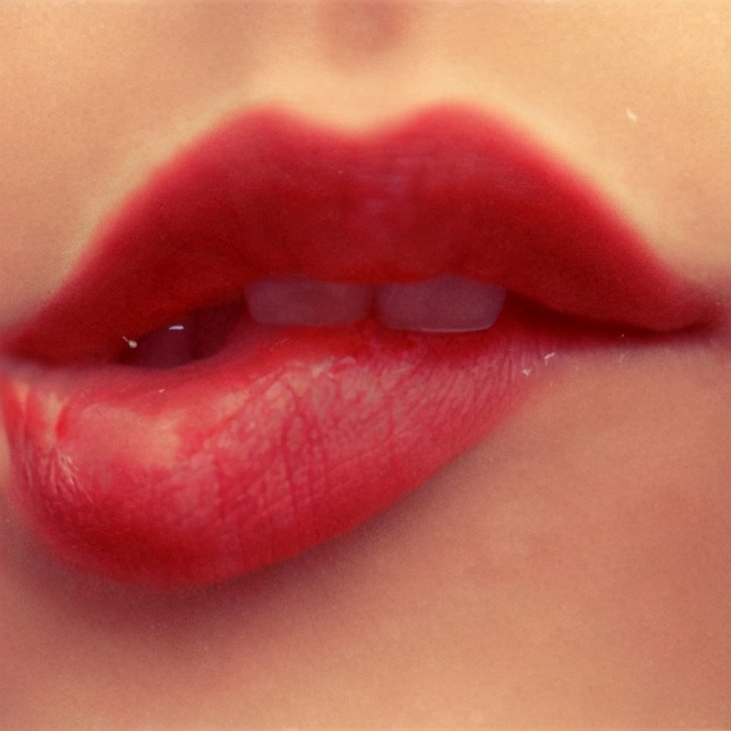 改善唇部干皮,唇干皮怎么护理