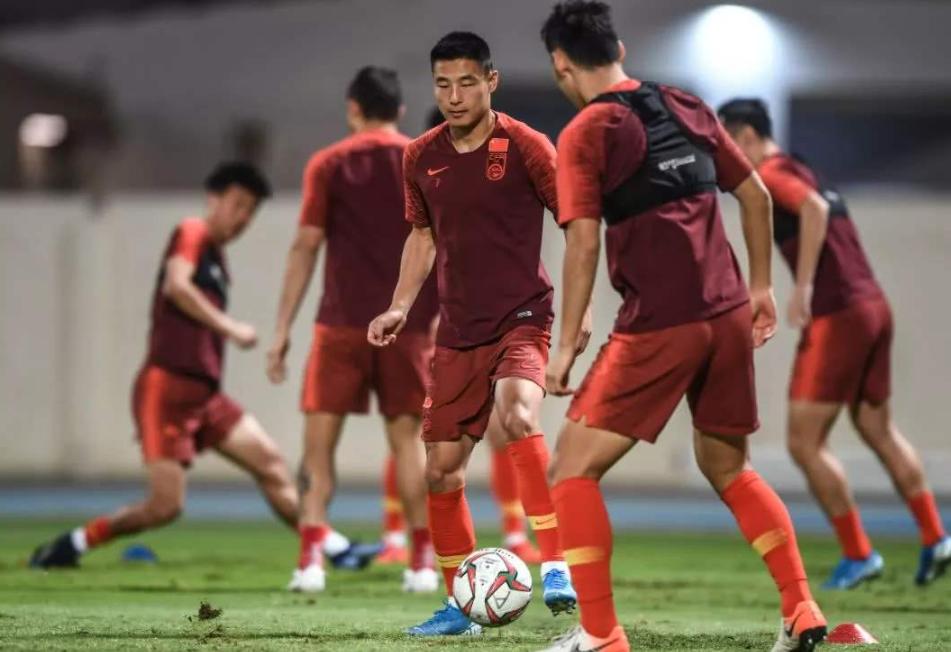 中国足球复兴之路任重而道远,中国足球的兴衰历程和未来发展