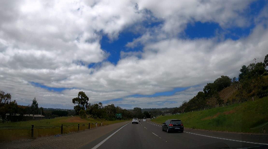 爱戴绿帽子，喜欢捡破烂，只吃猪蹄和香肠。奇葩的德国村，逛逛去