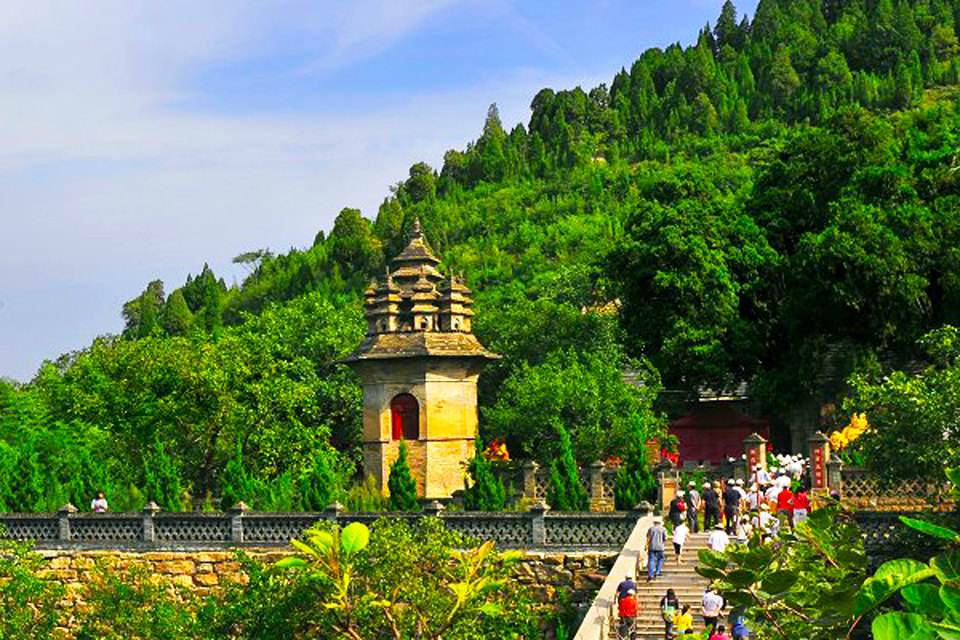 山东济南4a景点,济南市华山旅游景区