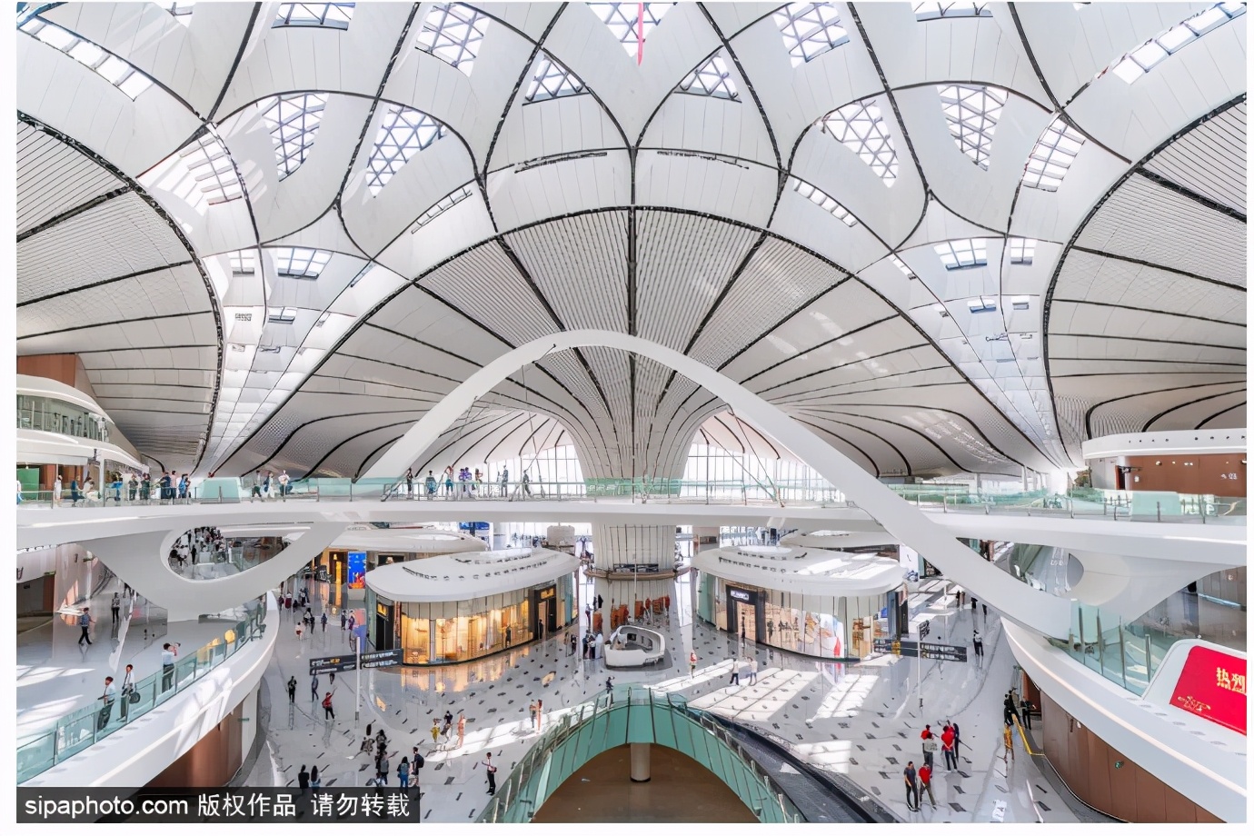 新国门“兴”世界开放之旅:大兴国际机场—钧天坊古琴基地—同仁堂零号店