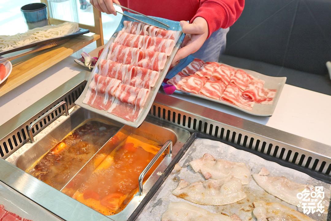 边烤边涮美食,边烤边涮的烤肉