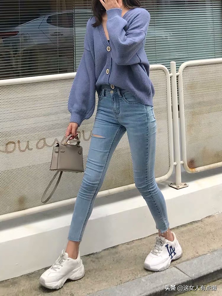 现在很火的裤子穿上立马显瘦10斤,选对裤子提升气质