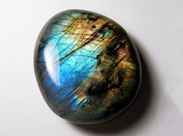 各种宝石原石的种类图片大全,高清彩色宝石原石图片大全