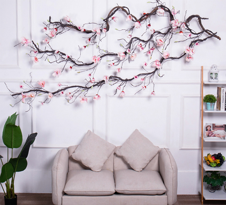 现在生活太方便了,还养什么花啊,假花都能直接上墙了!来个花藤