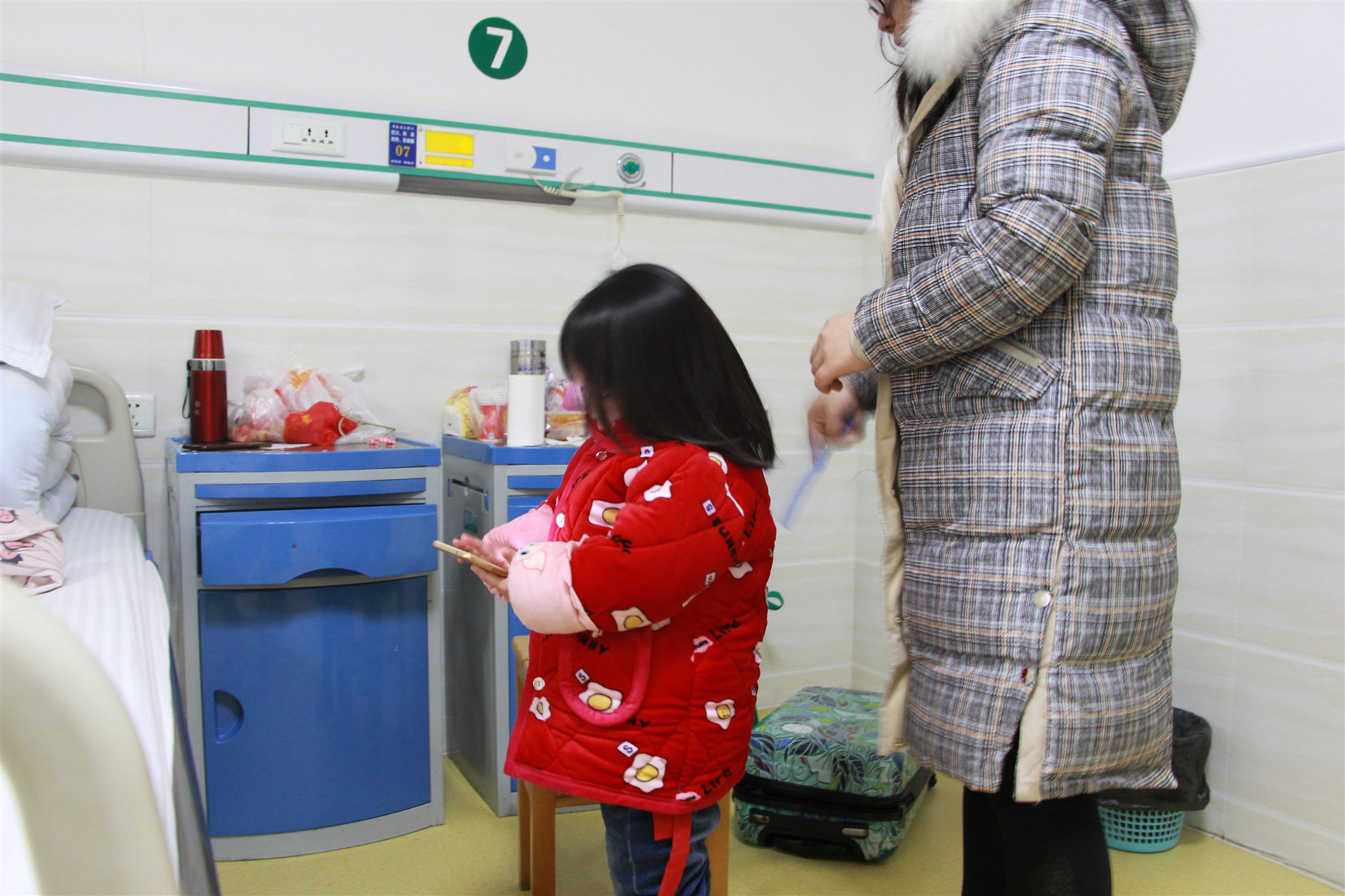 2岁女儿血管瘤,2岁小女孩肝血管瘤