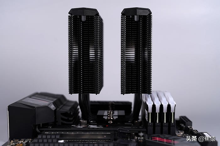 安钛克CUBEDRAK装机展示,11700+ROGB560-G+3080TI