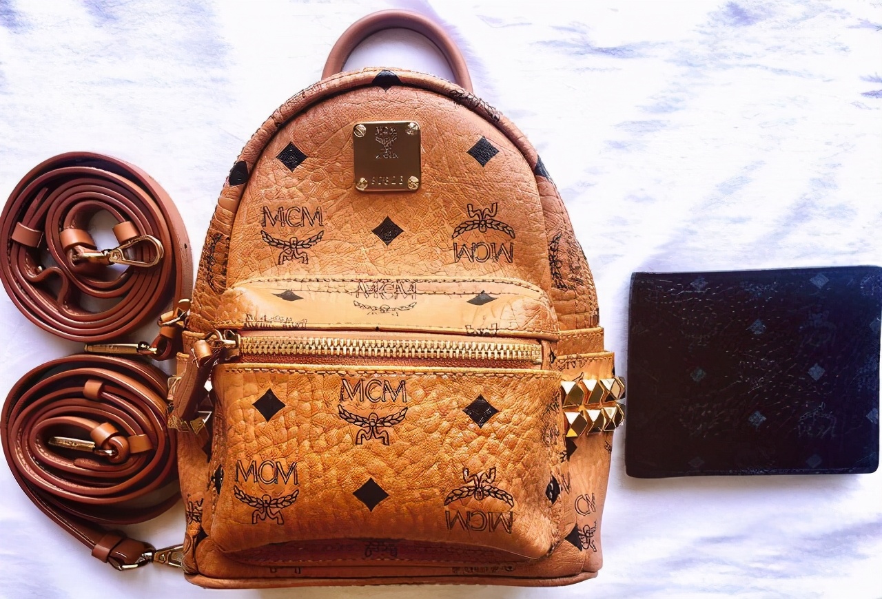 mcm背包哪款实用,mcm背包红色布艺