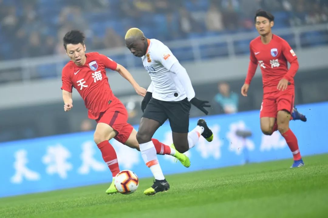 武汉卓尔内援埃弗拉完整视频,埃弗拉武汉进球集锦