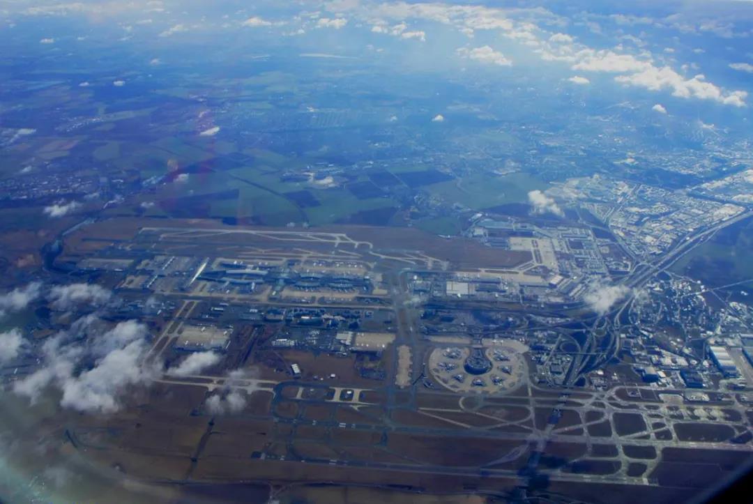 去法国旅行的小镇,浪漫的法国之旅旅游攻略