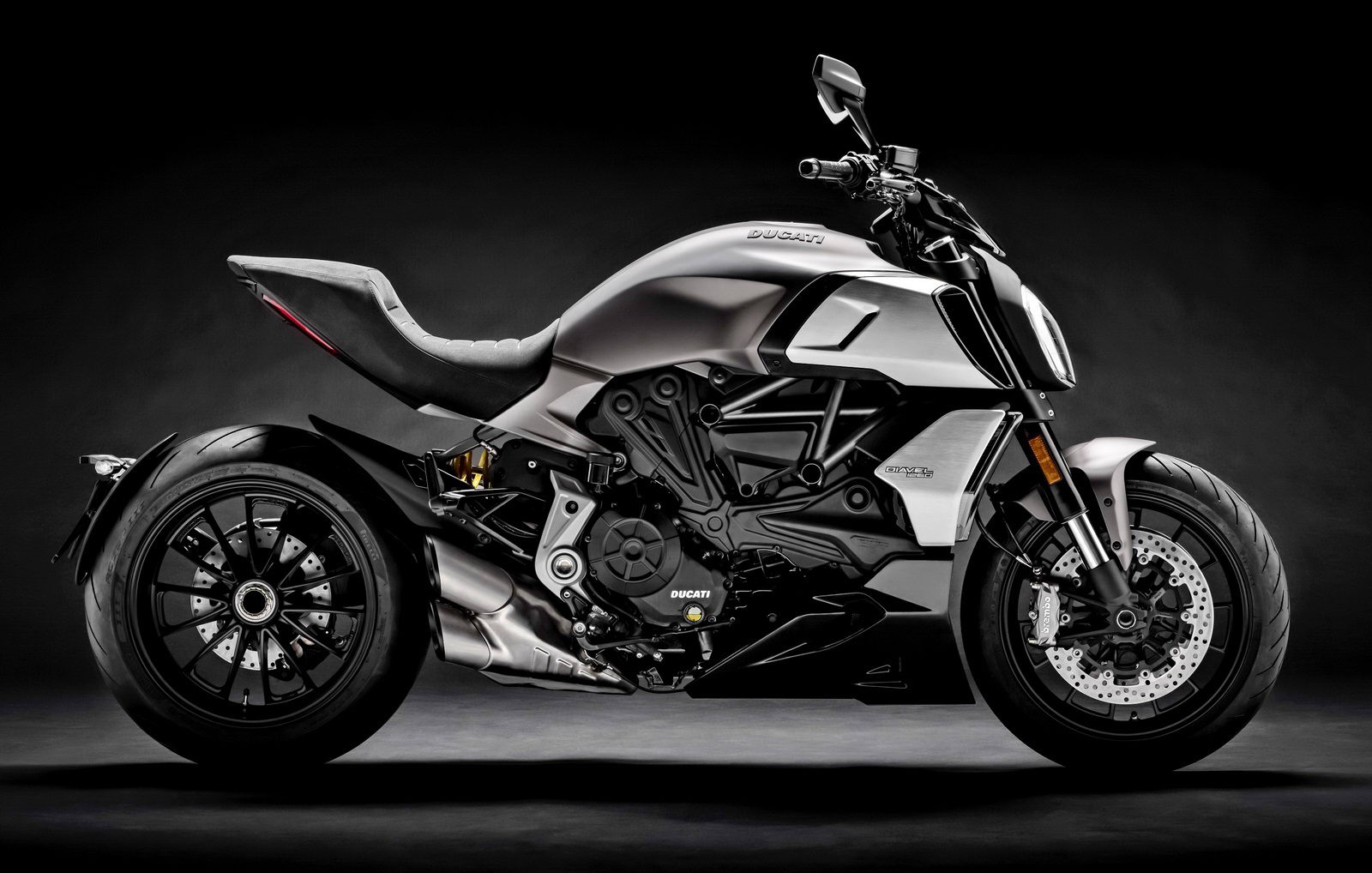 杜卡迪diavel大魔鬼1260,杜卡迪diavel1260s多少钱