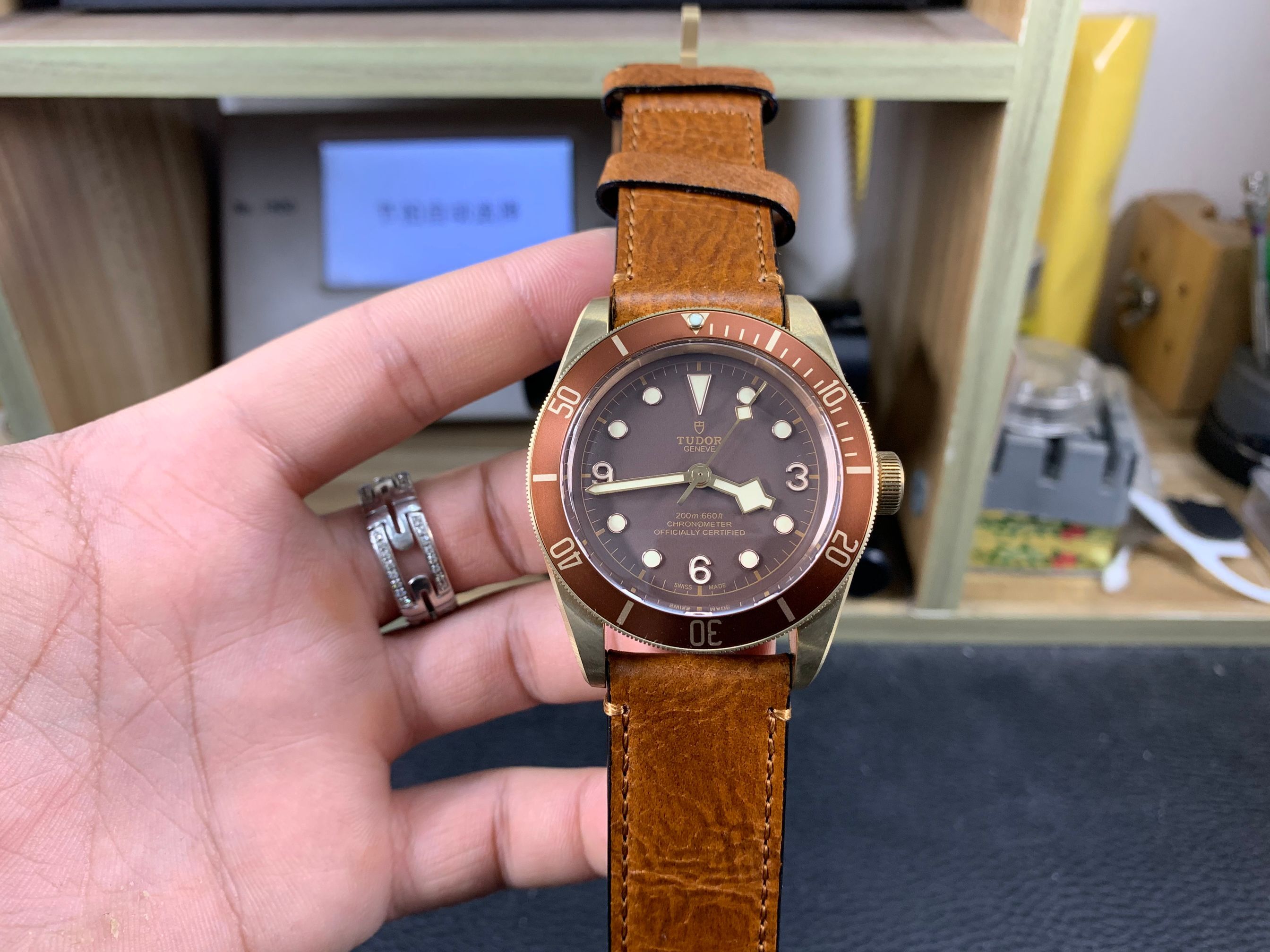 卡地亚山度士女款手表评测,2023卡地亚山度士36号钢链女表