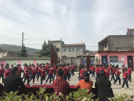 展学生风采,展队列风采秀朝气活力