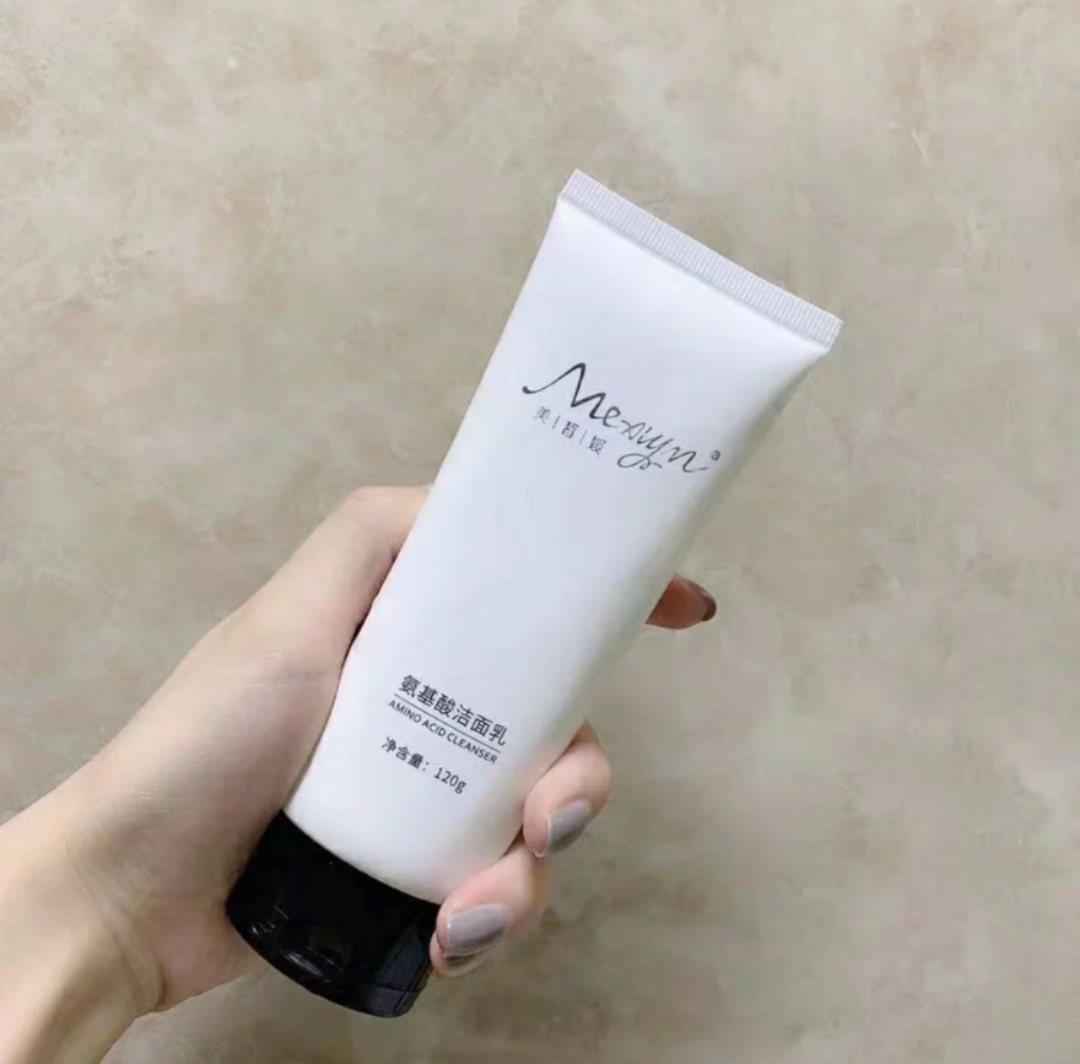 油痘肌温和的氨基酸洗面奶推荐,mistine氨基酸洗面奶敏感肌能用吗
