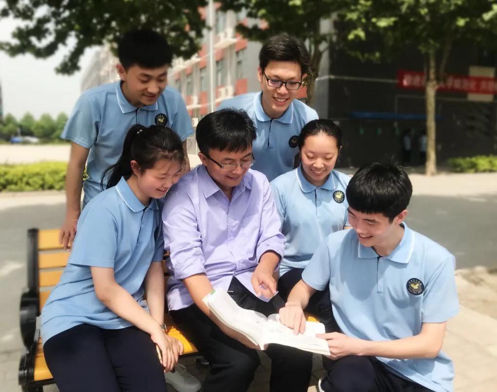 给大学学校提的10条建议,名人给大学新生的建议