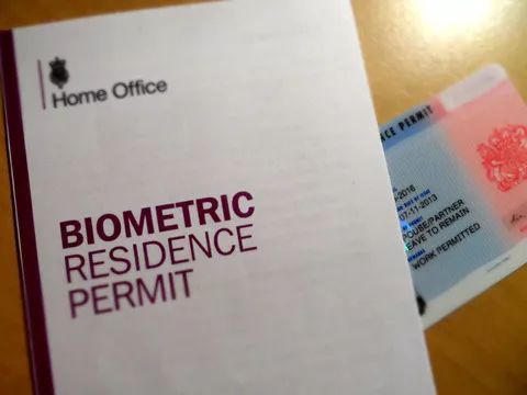 英国留学未满18岁怎么领取brp卡,英国brp卡必须10天内领取吗